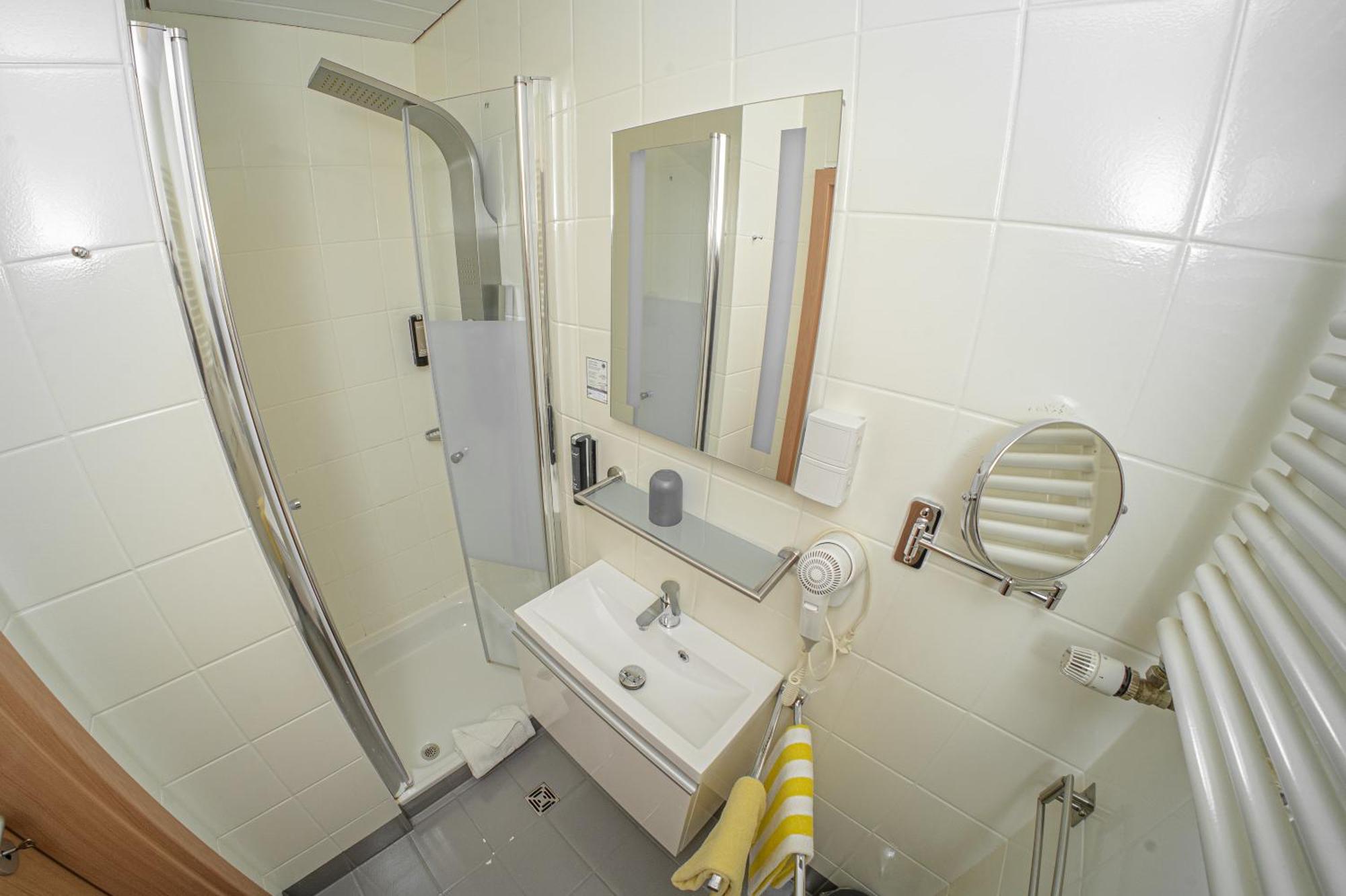 שוואנדורף אין ביירן Landhotel Grabinger מראה חיצוני תמונה